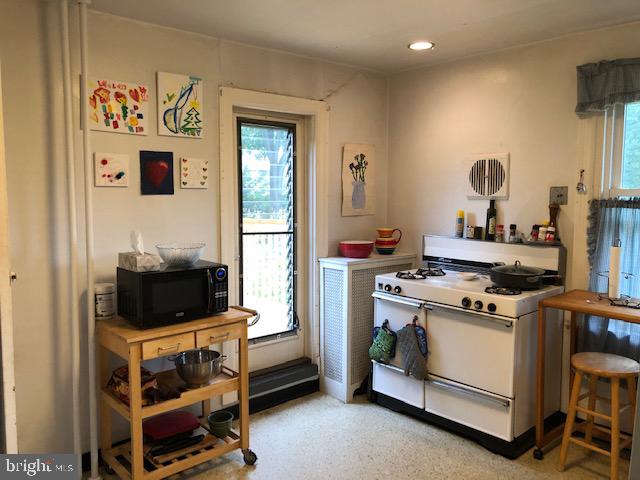 138 Kathmere Road Havertown, PA 19083 - Photo 4 of 10