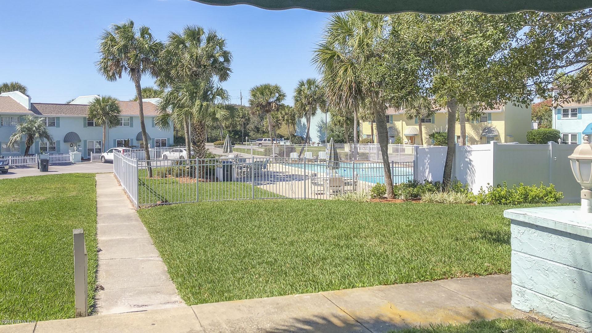 2233 Seminole Road, Unit 15 Atlantic Beach, FL 32233 - Photo 7 of 48 a view of a backyard with a garden