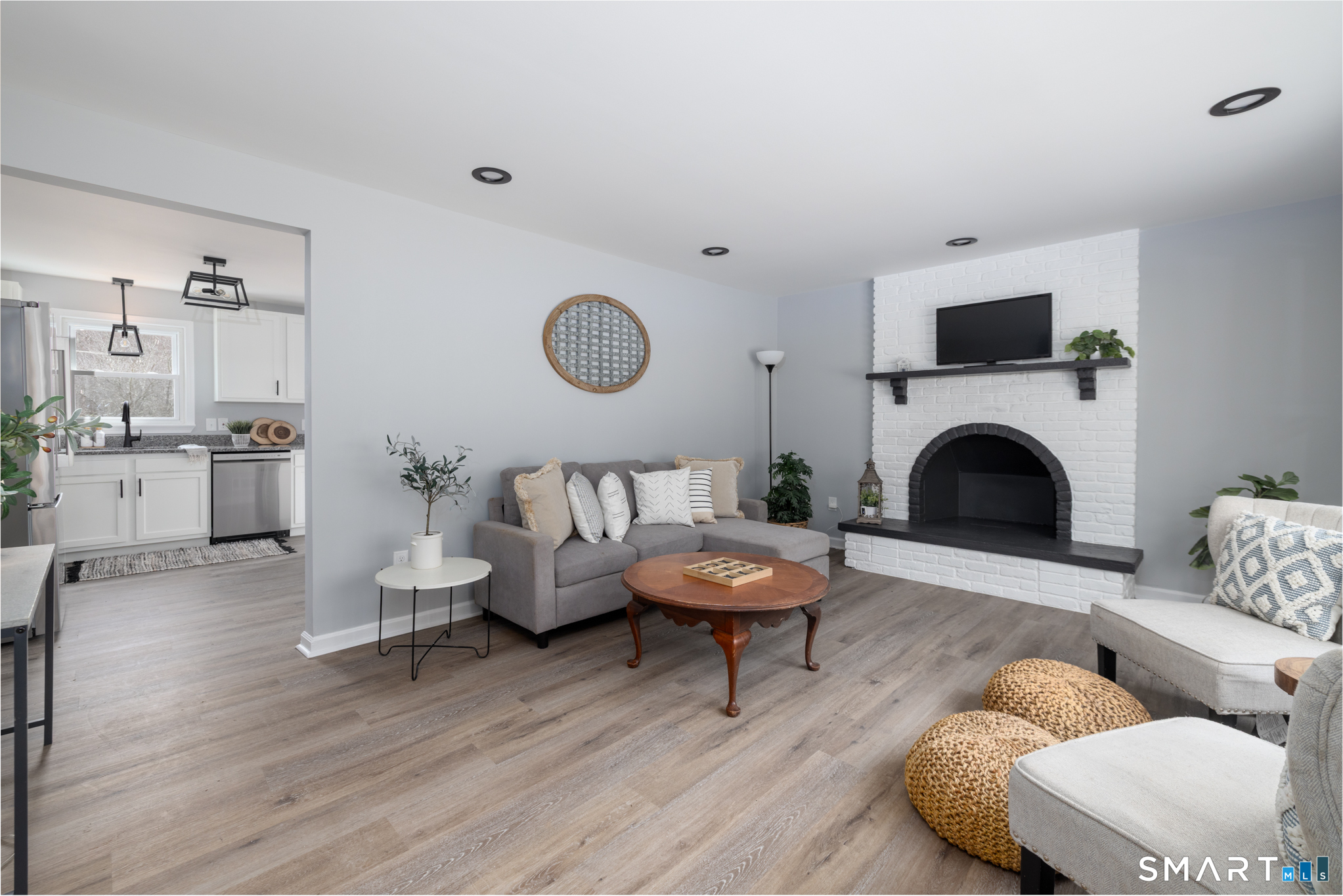 361 Carter Road Plymouth, CT 06782 - Photo 2 of 32