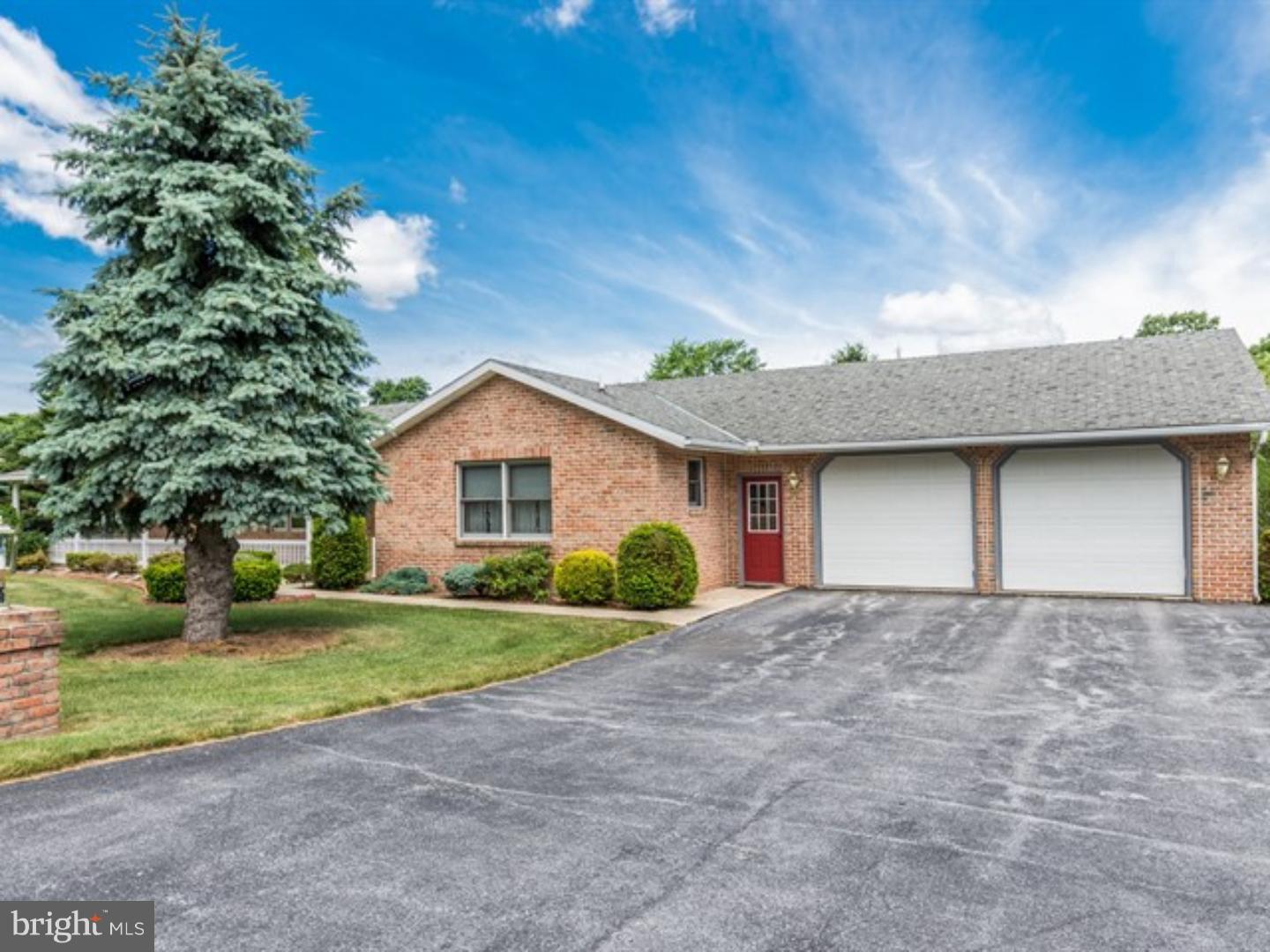 11 Deer Path Road Robesonia, PA 19551 - Photo 2 of 25 Gallery Image 2