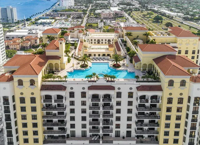 view of building with balcony