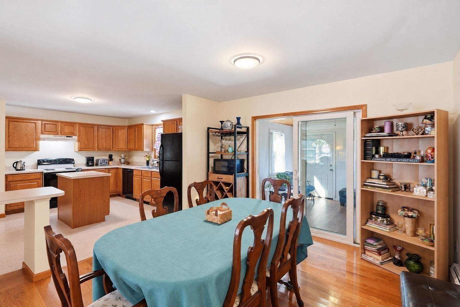 36 Ludlow Road Chicopee, MA 01020 - Photo 11 of 42 Gallery Image 11