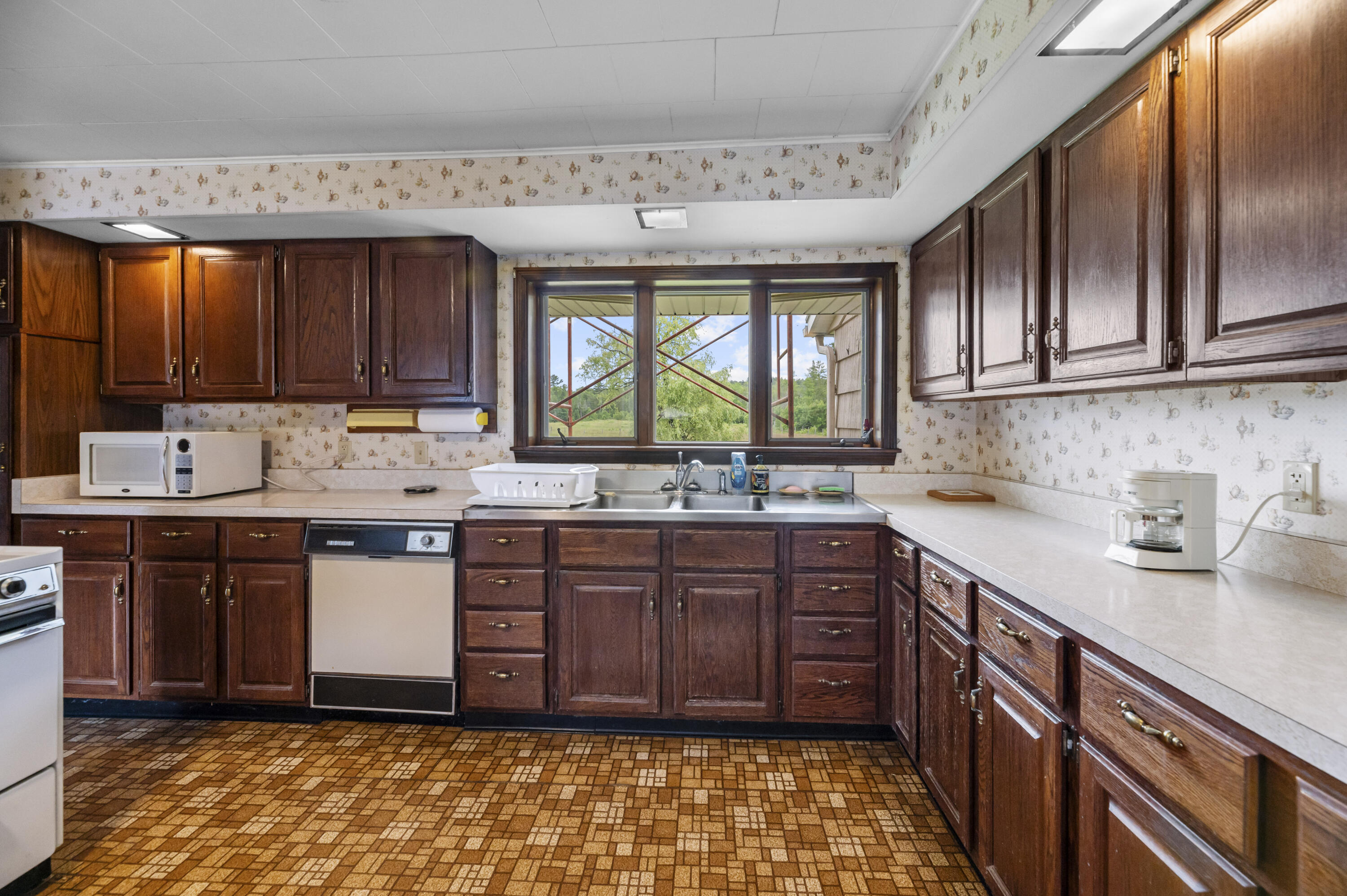 232 Wharff Road Guilford, ME 04443 - Photo 6 of 65 DSC_1226