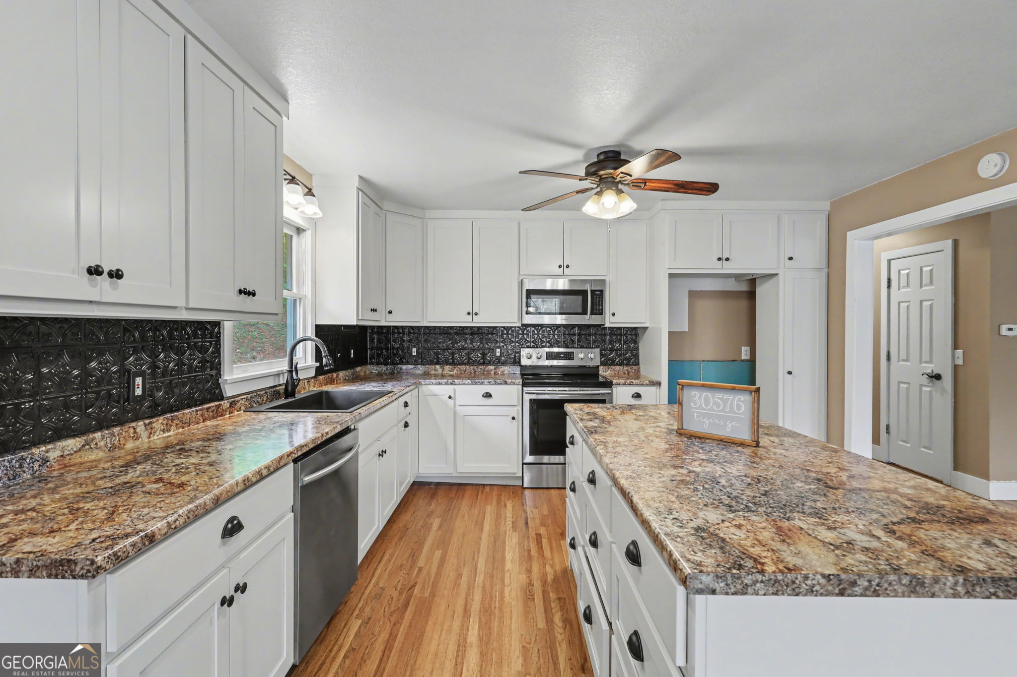 1661 East Boggs Mountain Road Tiger, GA 30576 - Photo 10 of 46