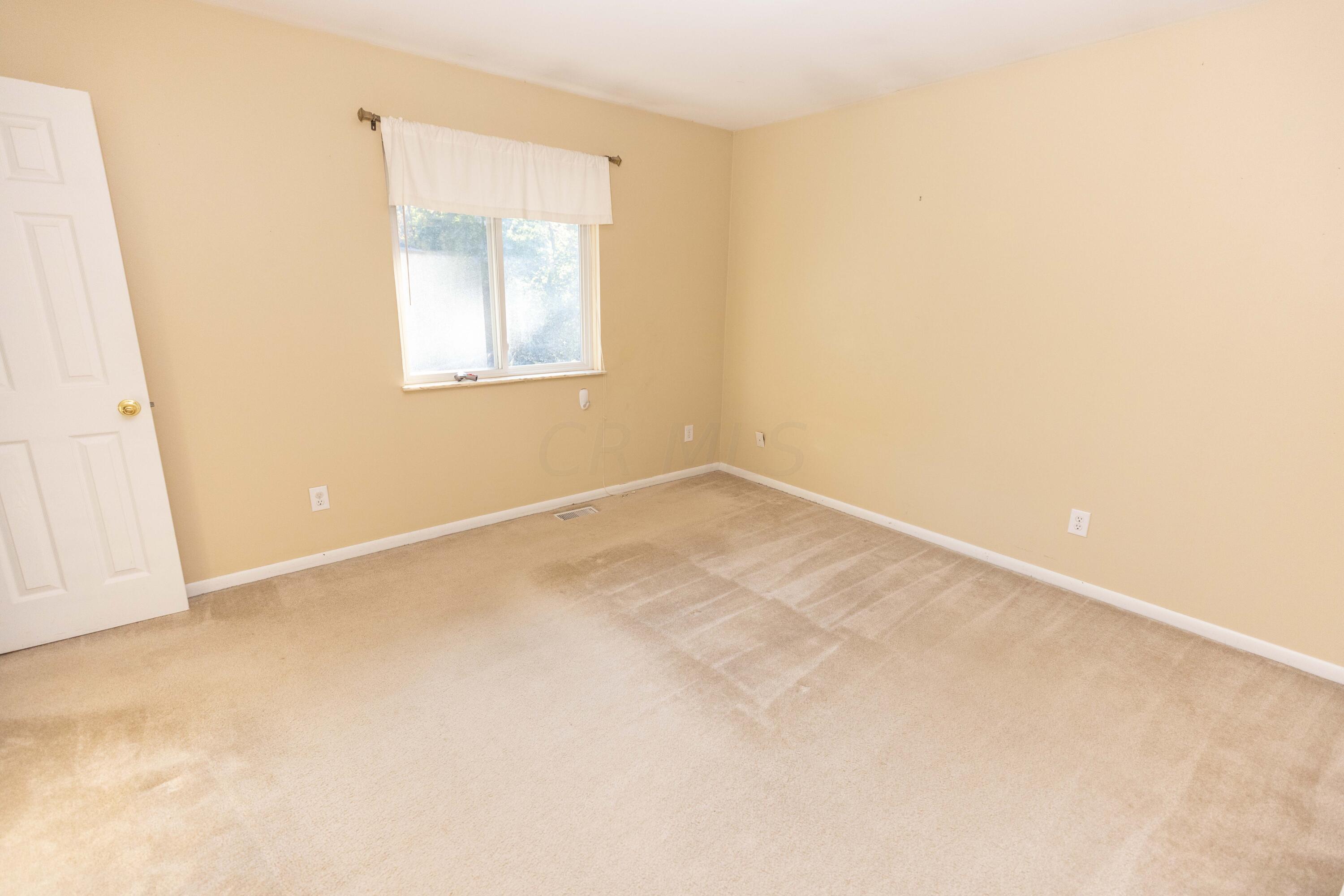 331 Fenway Road, Unit D Columbus, OH 43214 - Photo 10 of 19