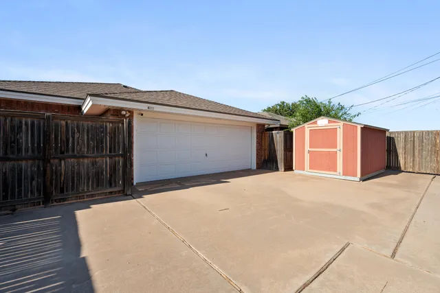 $202,000 | 618 Hickory Street, Levelland, TX 79336