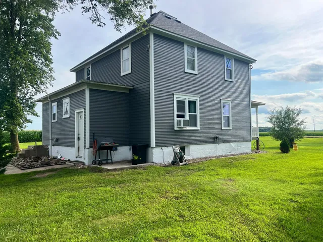 $225,000 | 1668 150th Avenue, Fairmont, MN 56031