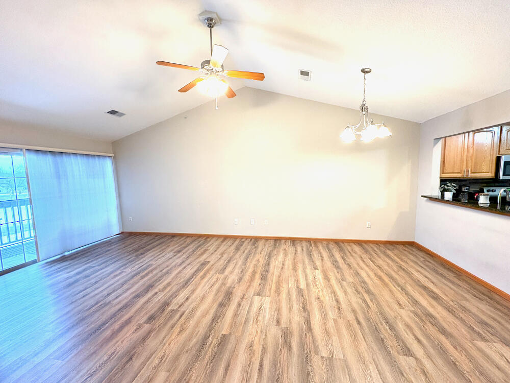 4864 South Forest Ridge Drive New Berlin, WI 53151 - Photo 5 of 20 New Berlin 3 BR Condo - 4