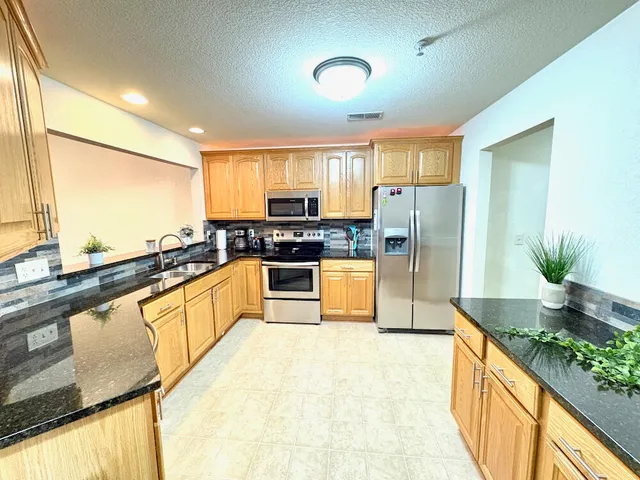 $344,900 | 4864 South Forest Ridge Drive, New Berlin, WI 53151