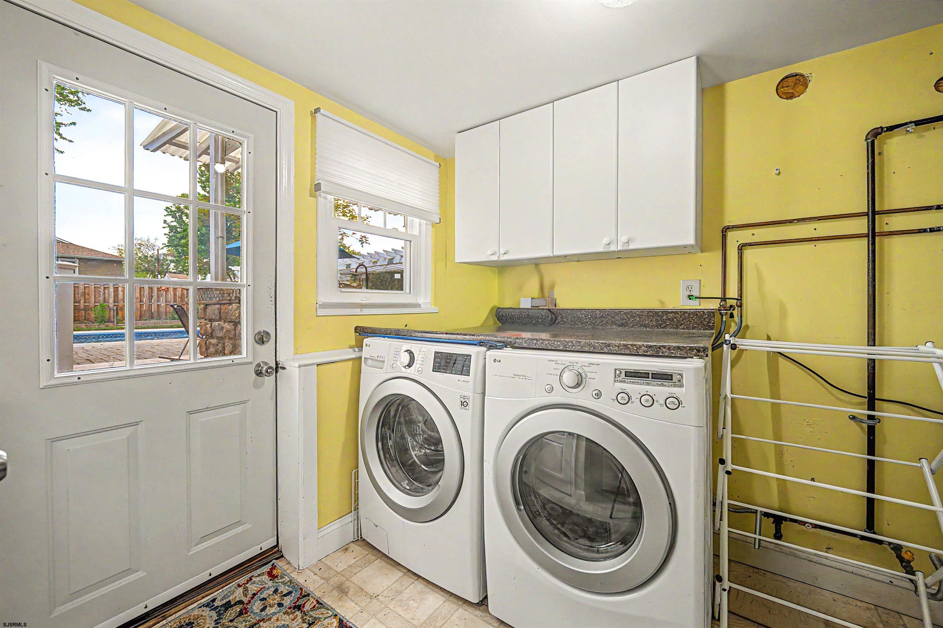 125 Exton Road Somers Point, NJ 08244 - Photo 32 of 35 a utility room with dryer and washer