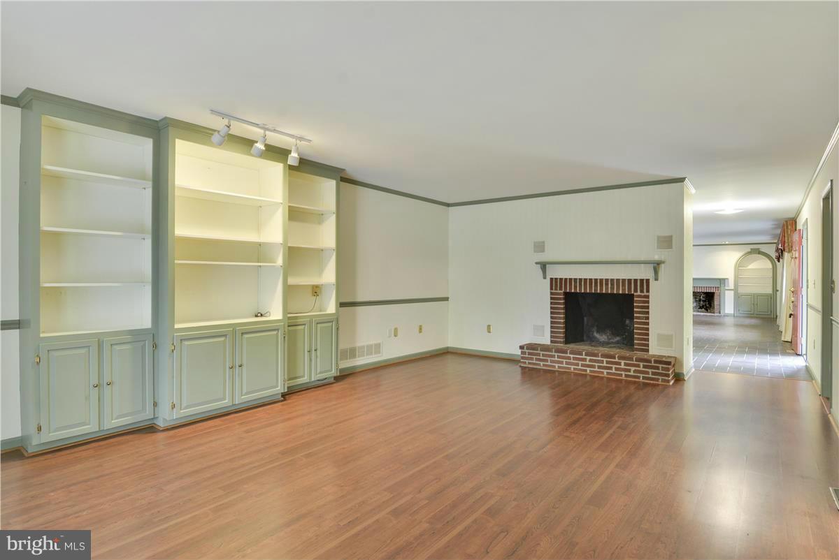 220 Valley Road Chestertown, MD 21620 - Photo 4 of 26 Family Room with Fireplace