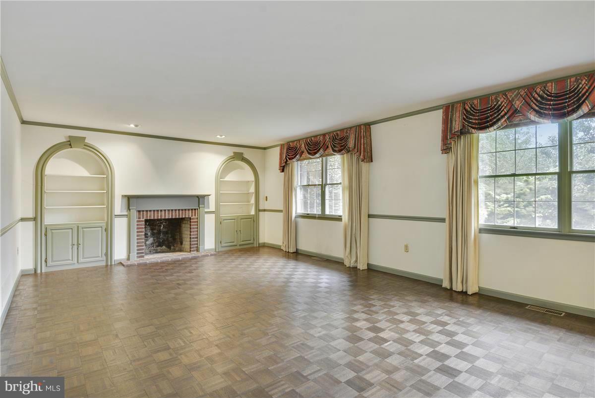 220 Valley Road Chestertown, MD 21620 - Photo 10 of 26 Formal Living Room with Fireplace