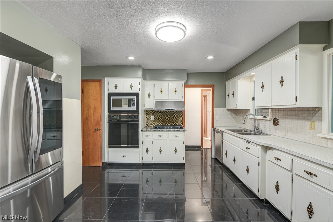 9897 Biddulph Road Cleveland, OH 44144 - Photo 16 of 47 Gallery Image 16