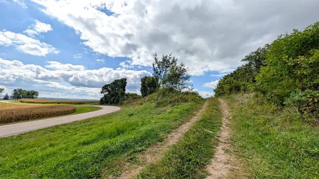 $172,900 | 3.4-ac Lot County Road M, Boscobel, WI 53805