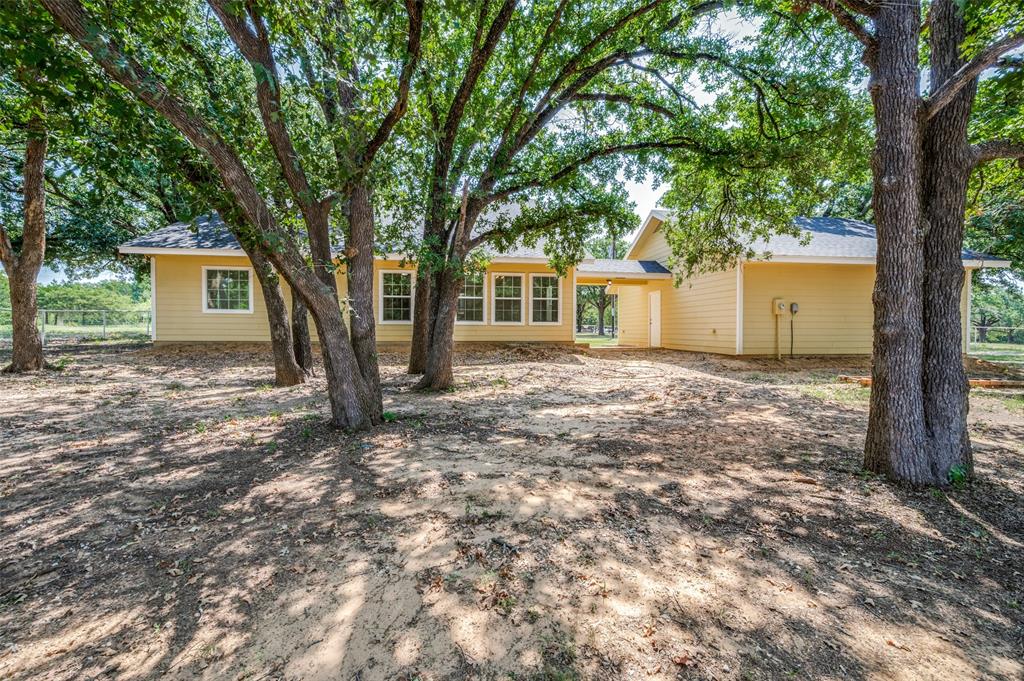229 Quail Run Road Valley View, TX 76272 - Photo 33 of 40 Gallery Image 33