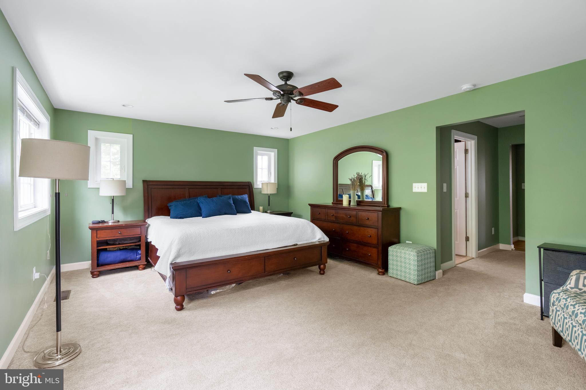 1811 Olney Road Falls Church, VA 22043 - Photo 12 of 26 Gallery Image 12