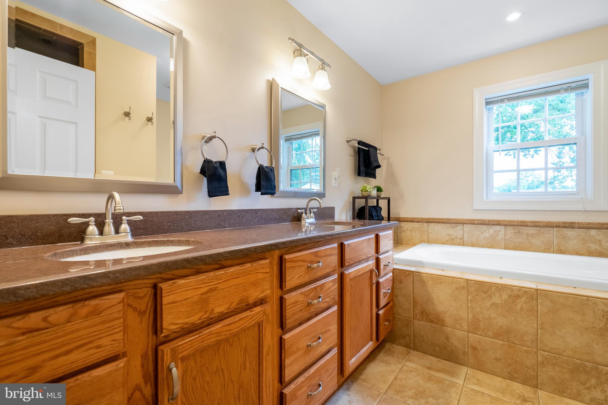 1811 Olney Road Falls Church, VA 22043 - Photo 13 of 26 Gallery Image 13