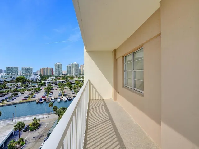 $5,000 | 300 Bayview Drive, Unit 906, Sunny Isles Beach, FL 33160