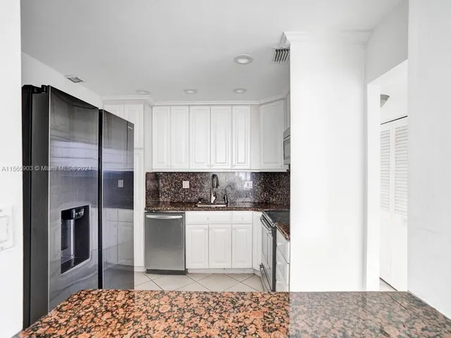 $5,000 | 300 Bayview Drive, Unit 906, Sunny Isles Beach, FL 33160