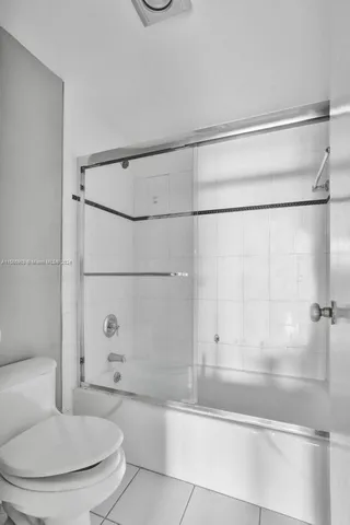 $5,000 | 300 Bayview Drive, Unit 906, Sunny Isles Beach, FL 33160