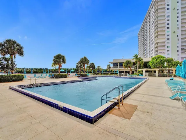 $5,000 | 300 Bayview Drive, Unit 906, Sunny Isles Beach, FL 33160