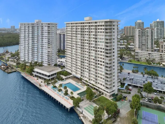 $5,000 | 300 Bayview Drive, Unit 906, Sunny Isles Beach, FL 33160