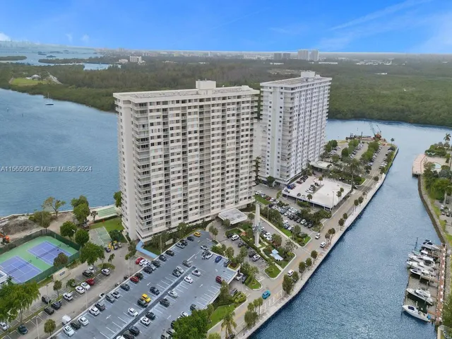$5,000 | 300 Bayview Drive, Unit 906, Sunny Isles Beach, FL 33160