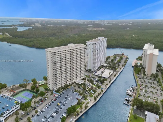 $5,000 | 300 Bayview Drive, Unit 906, Sunny Isles Beach, FL 33160