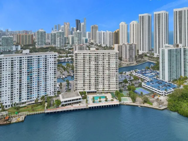 $5,000 | 300 Bayview Drive, Unit 906, Sunny Isles Beach, FL 33160