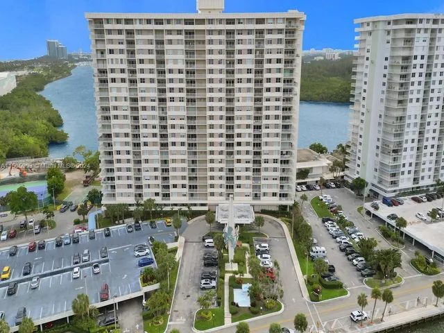 $5,000 | 300 Bayview Drive, Unit 906, Sunny Isles Beach, FL 33160