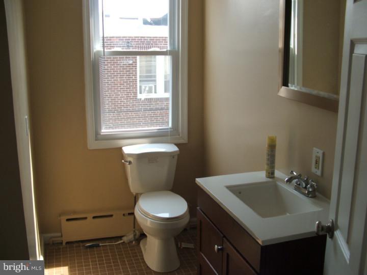 257 Ashby Road Upper Darby, PA 19082 - Photo 18 of 20 Bathroom