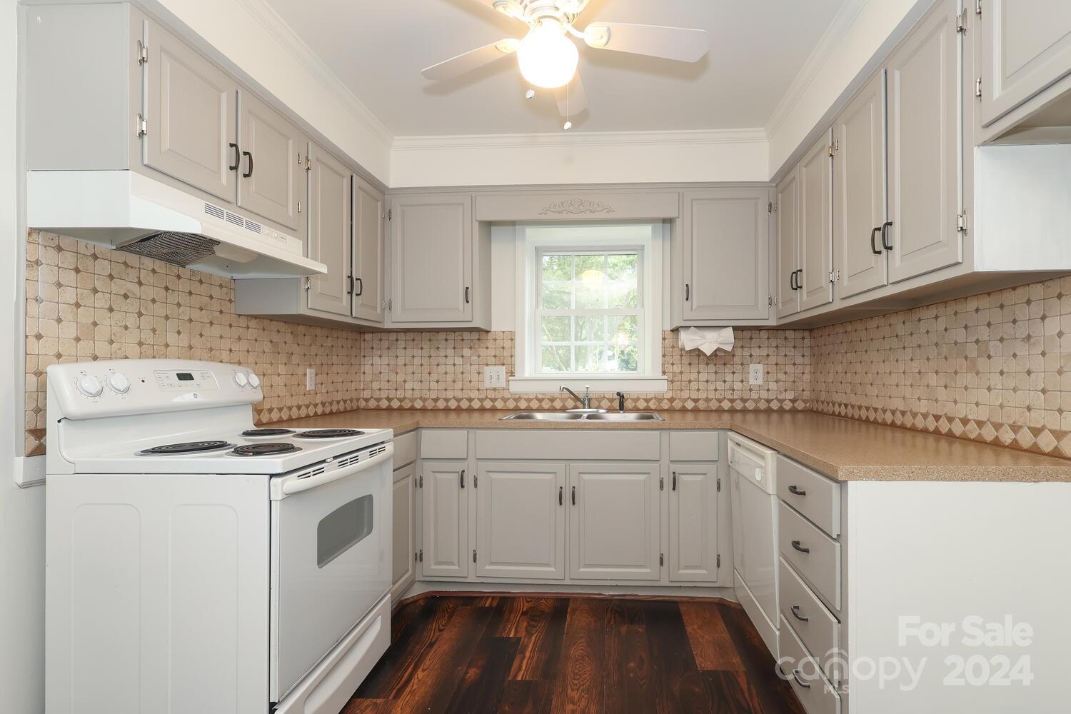 1700 Roxborough Road, Unit E Charlotte, NC 28211 - Photo 8 of 48 Gallery Image 8