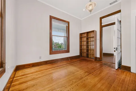 $2,000,000 | 812 West 10th Street, Austin, TX 78701