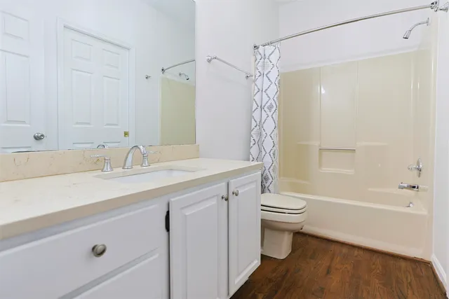 $569,000 | 17866 Bellows Falls Drive, South Bend, IN 46614