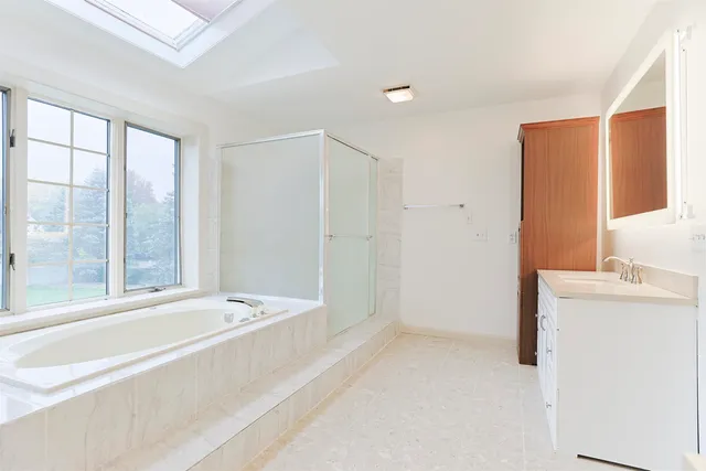 $569,000 | 17866 Bellows Falls Drive, South Bend, IN 46614