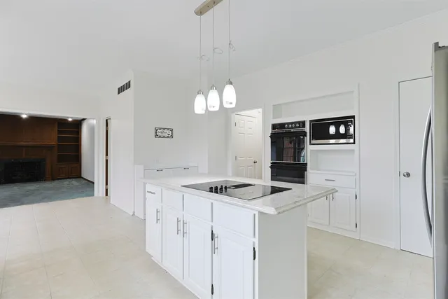 $569,000 | 17866 Bellows Falls Drive, South Bend, IN 46614