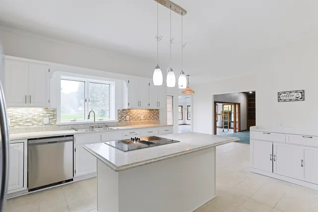 $569,000 | 17866 Bellows Falls Drive, South Bend, IN 46614