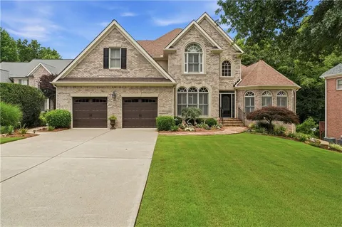 $925,000 | 4311 Summit Oaks Lane Northeast, Roswell, GA 30075