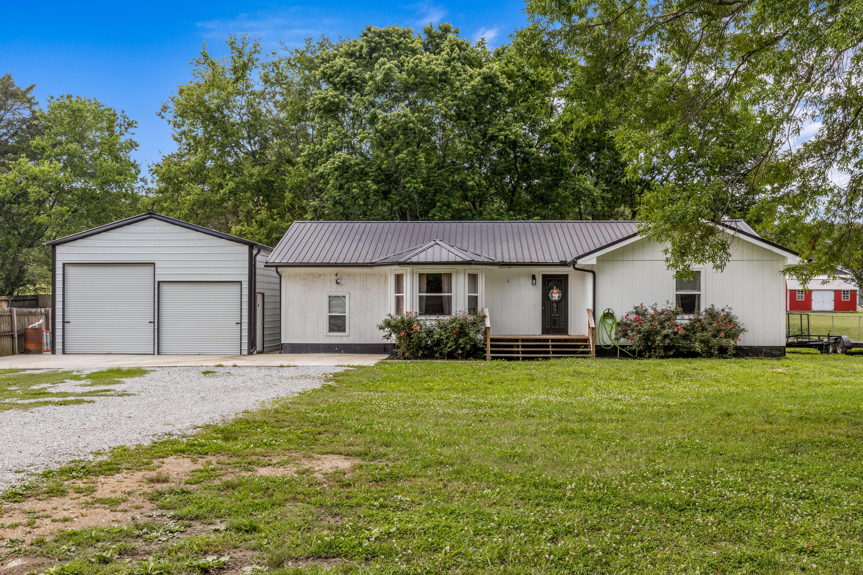 7460 Sims Road Harrison, TN 37341 - Photo 2 of 37 Sims-25