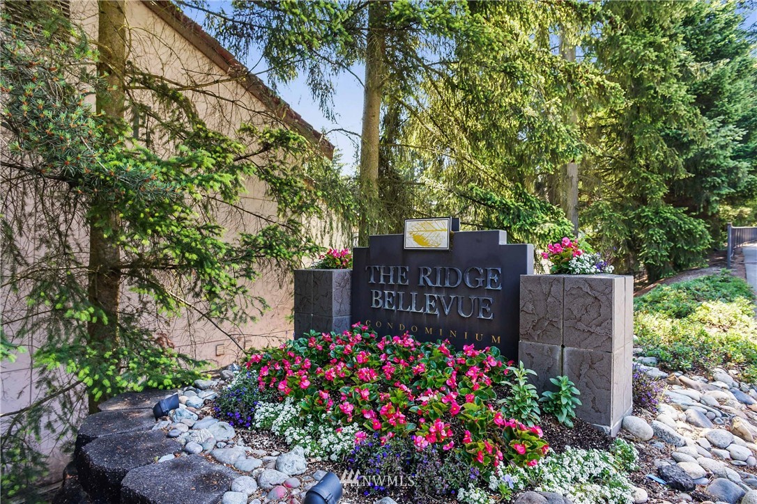 10424 Northeast 32nd Place, Unit C204 Bellevue, WA 98004 - Photo 2 of 23