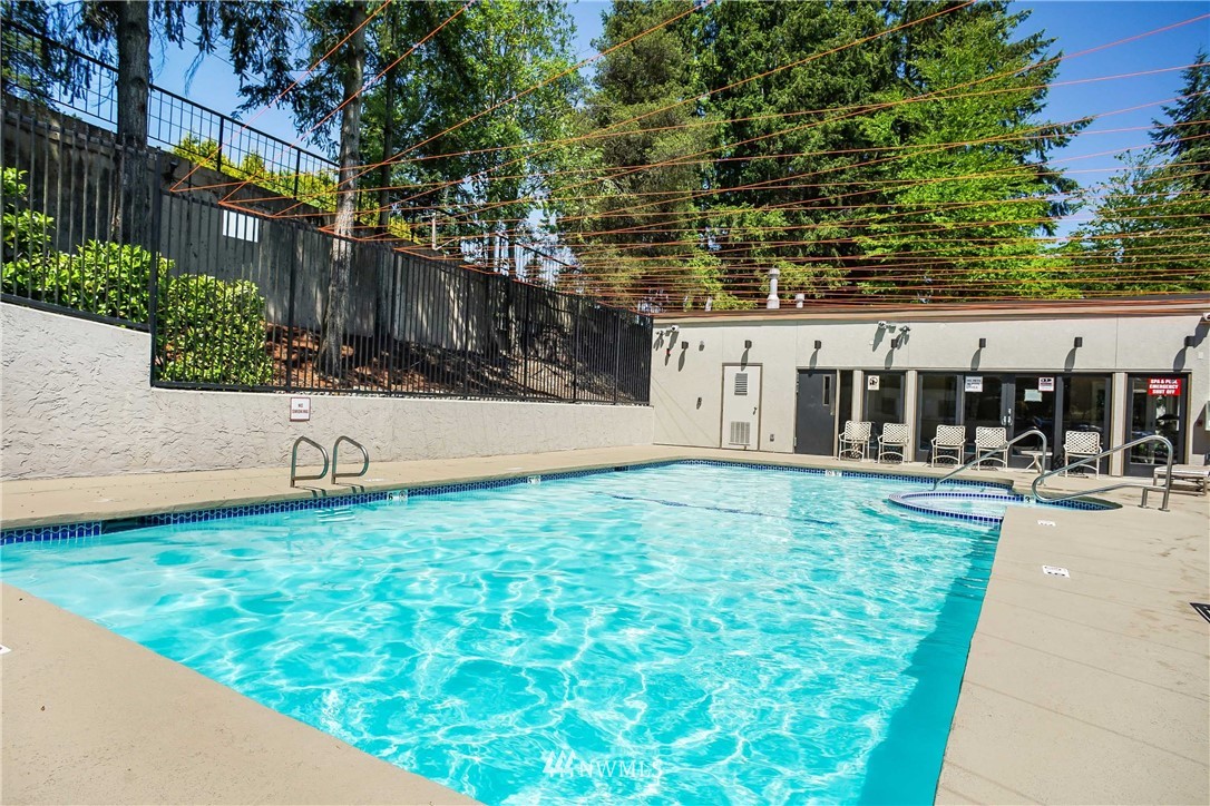 10424 Northeast 32nd Place, Unit C204 Bellevue, WA 98004 - Photo 19 of 23