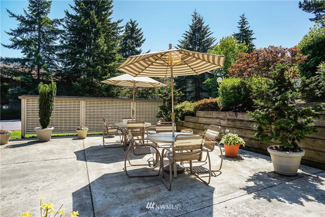 10424 Northeast 32nd Place, Unit C204 Bellevue, WA 98004 - Photo 20 of 23