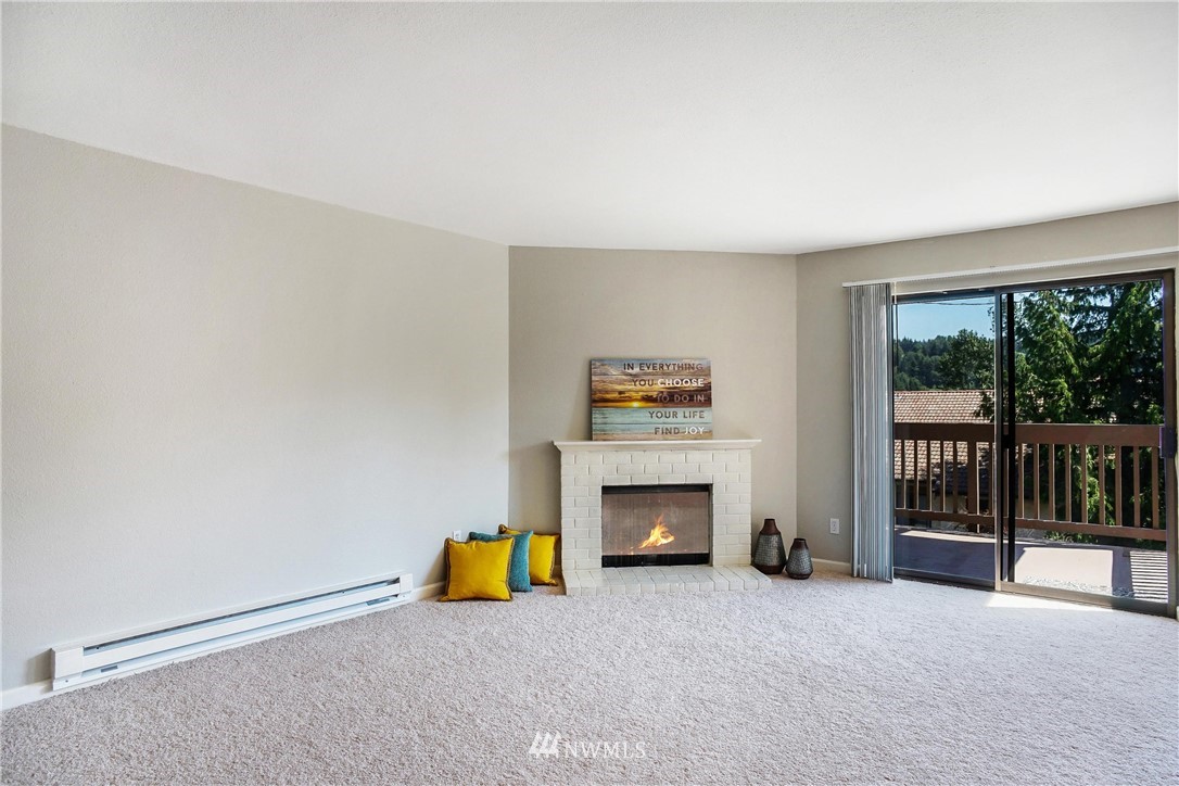 10424 Northeast 32nd Place, Unit C204 Bellevue, WA 98004 - Photo 4 of 23