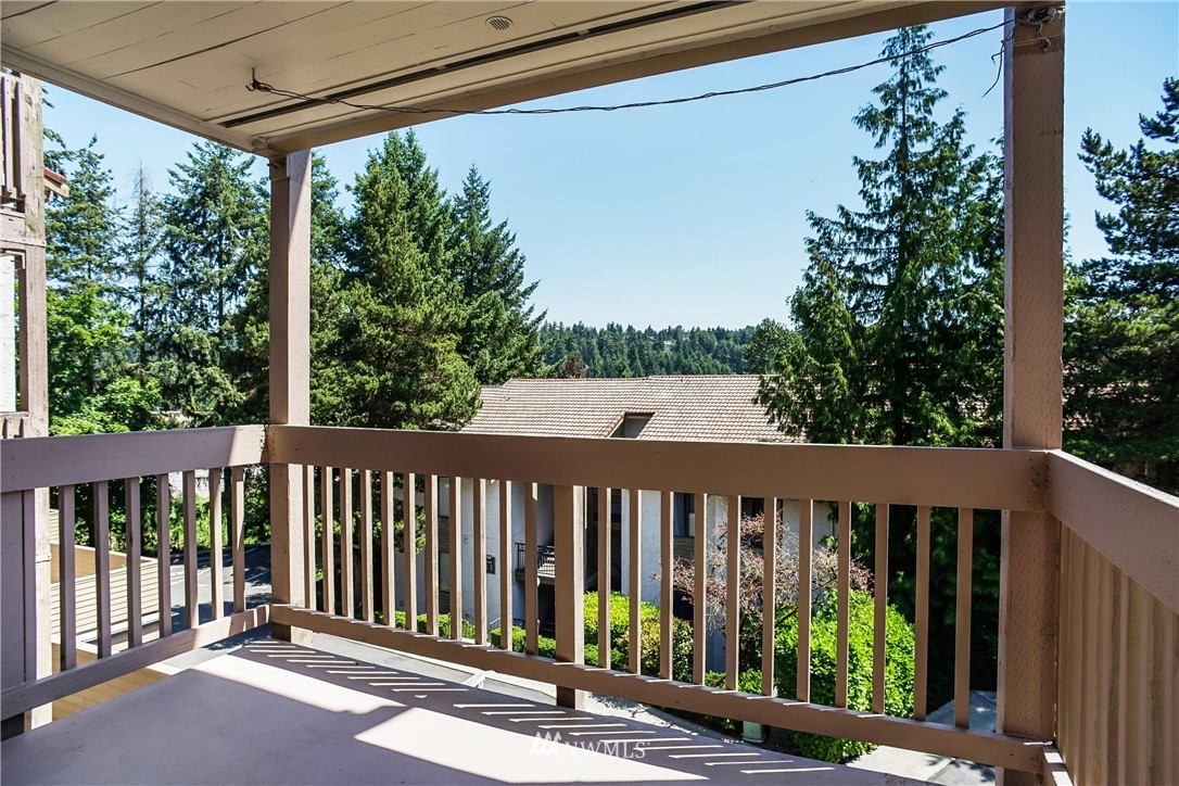 10424 Northeast 32nd Place, Unit C204 Bellevue, WA 98004 - Photo 5 of 23