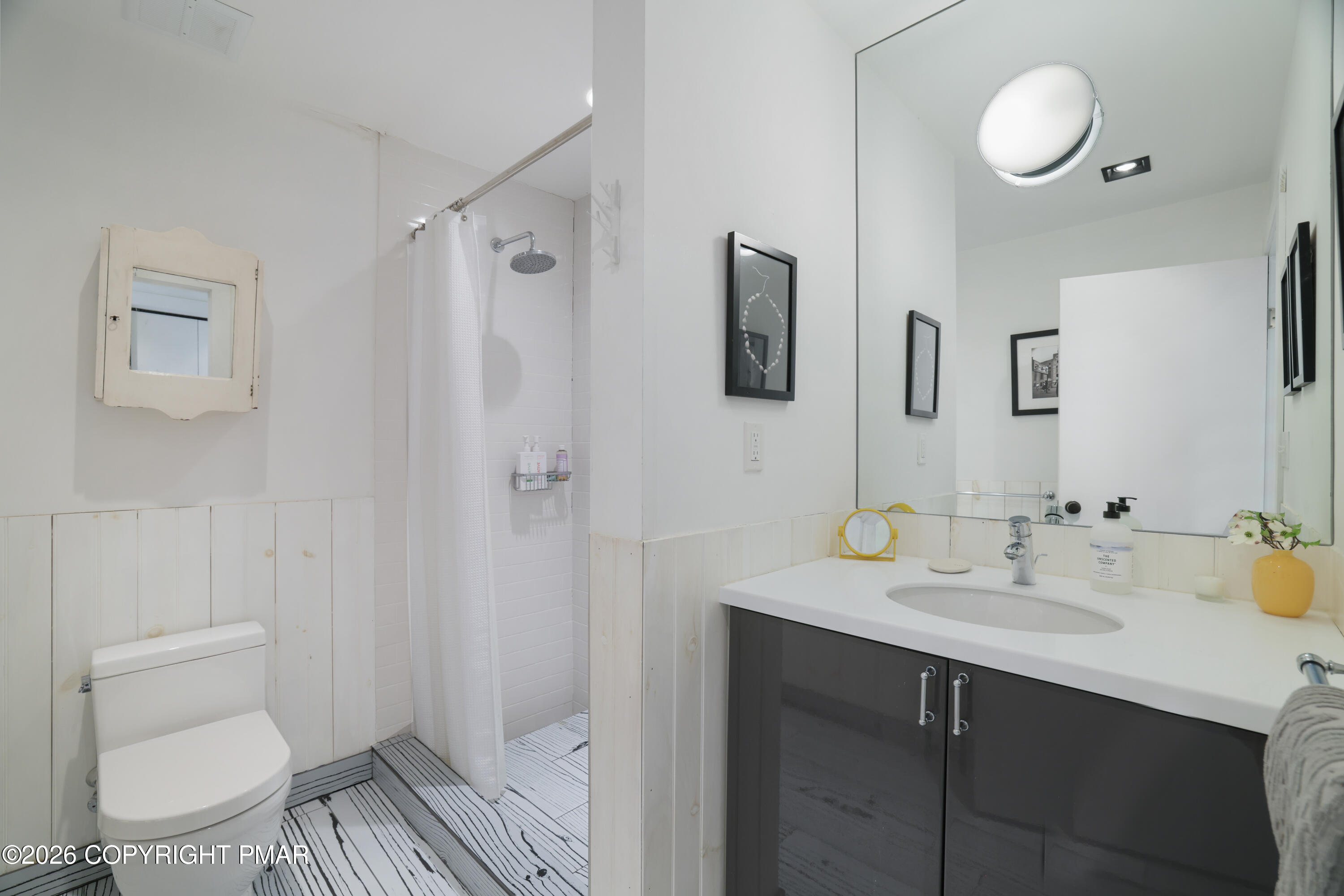 3140 Bear Road Bushkill, PA 18324 - Photo 15 of 50 15-1st Floor Bathroom
