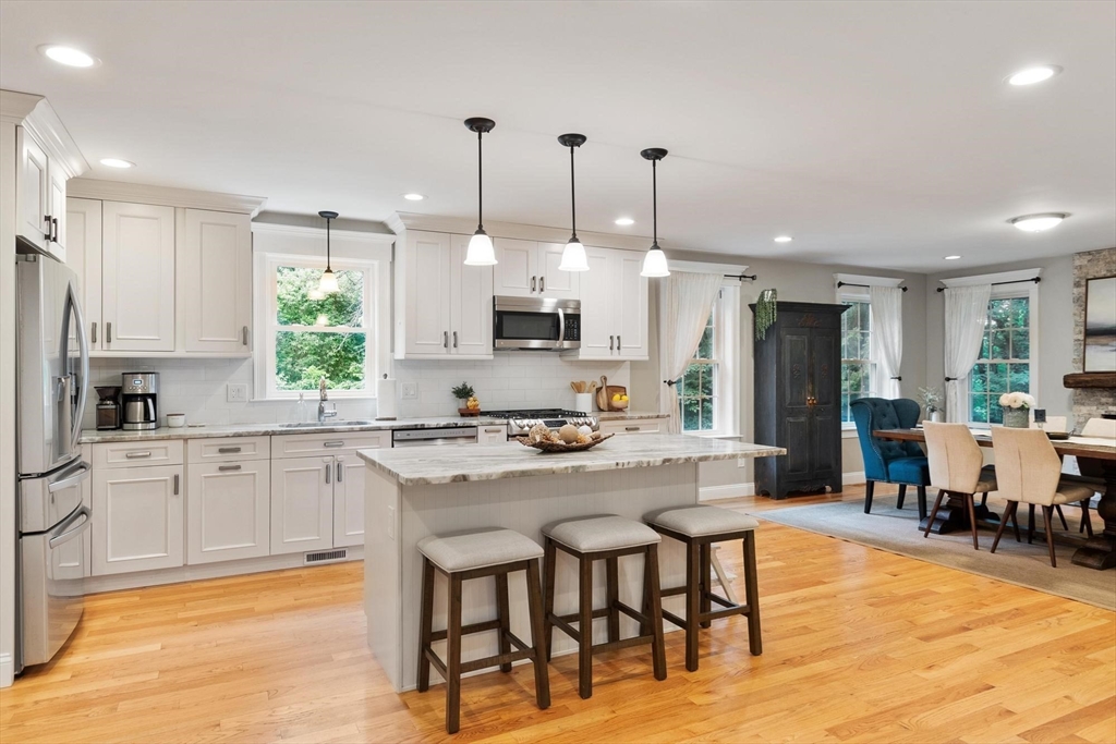 171 Depot Road Boxborough, MA 01719 - Photo 7 of 37