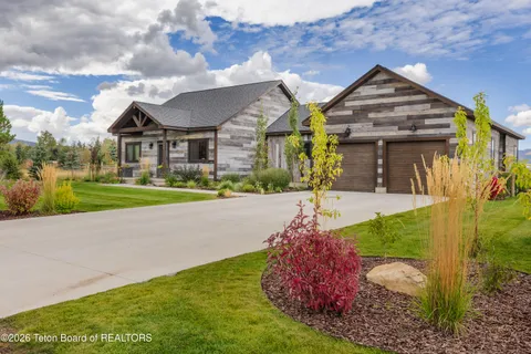 $1,099,000 | 7152 Lupine Lane, Victor, ID 83455
