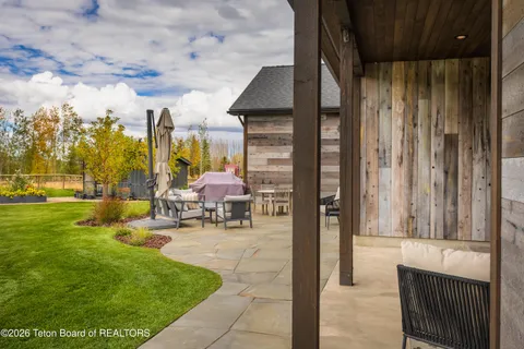 $1,099,000 | 7152 Lupine Lane, Victor, ID 83455