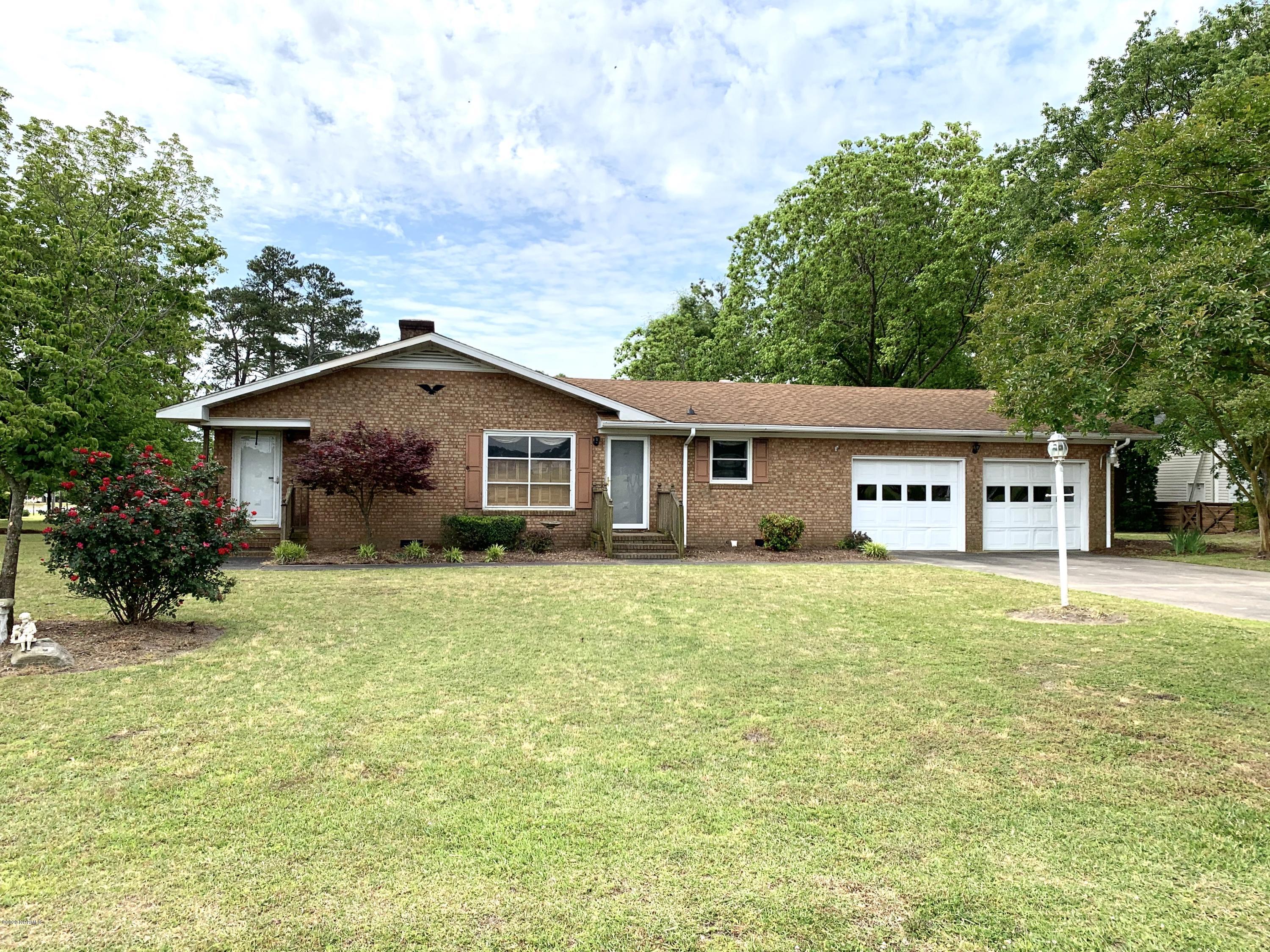 121 Academy Heights Road Kinston, NC 28504 - Photo 1 of 28 Main