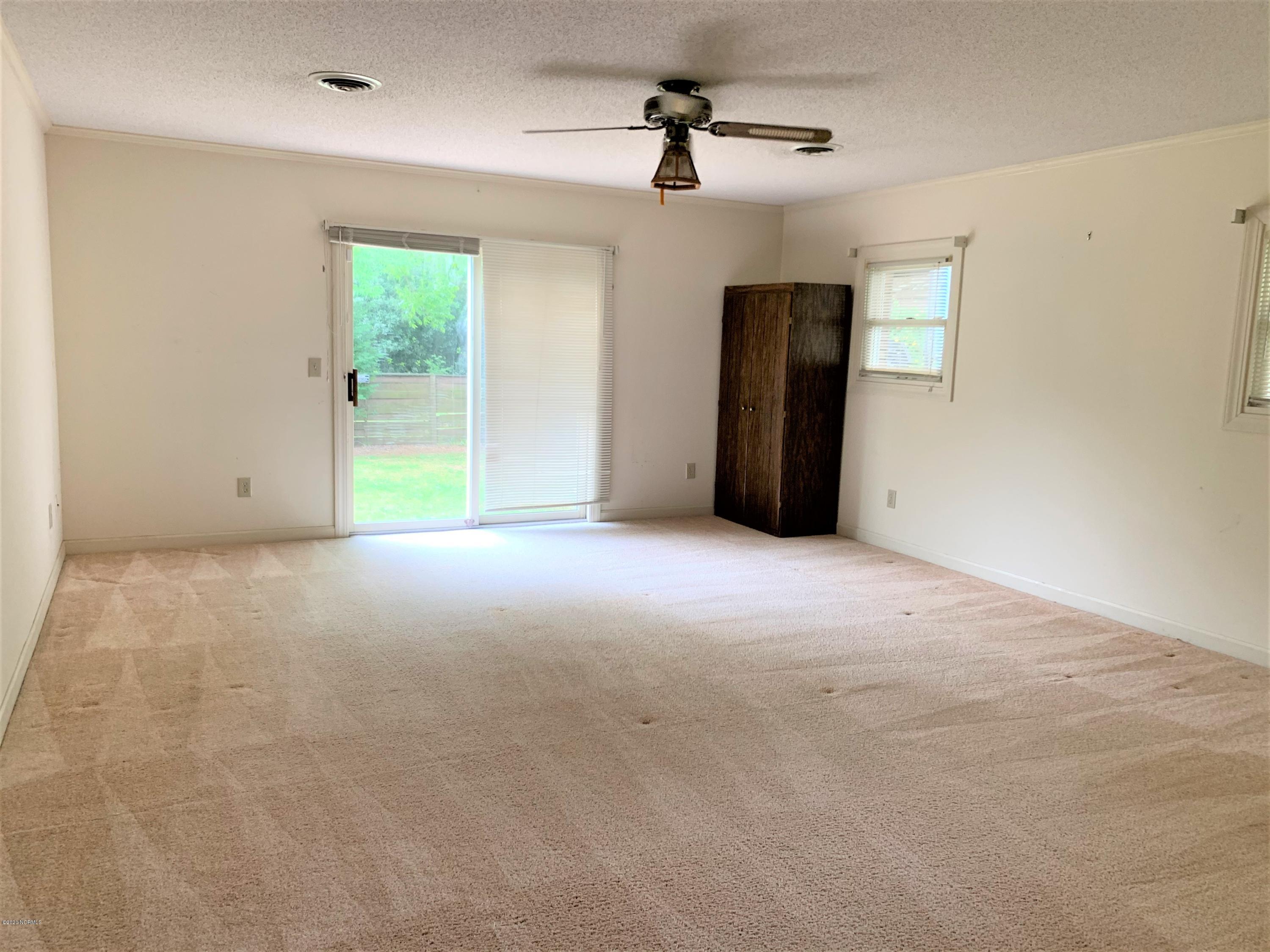 121 Academy Heights Road Kinston, NC 28504 - Photo 12 of 28 Rec or Inlaw Quarters
